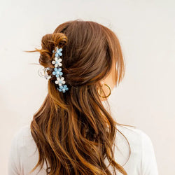 Daisy Claw Clip (Light Blue)